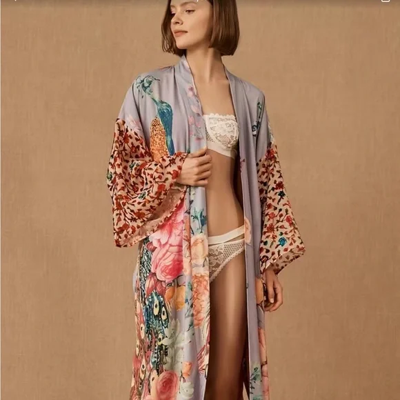 Peacock kimono robe - Picture 9 of 11